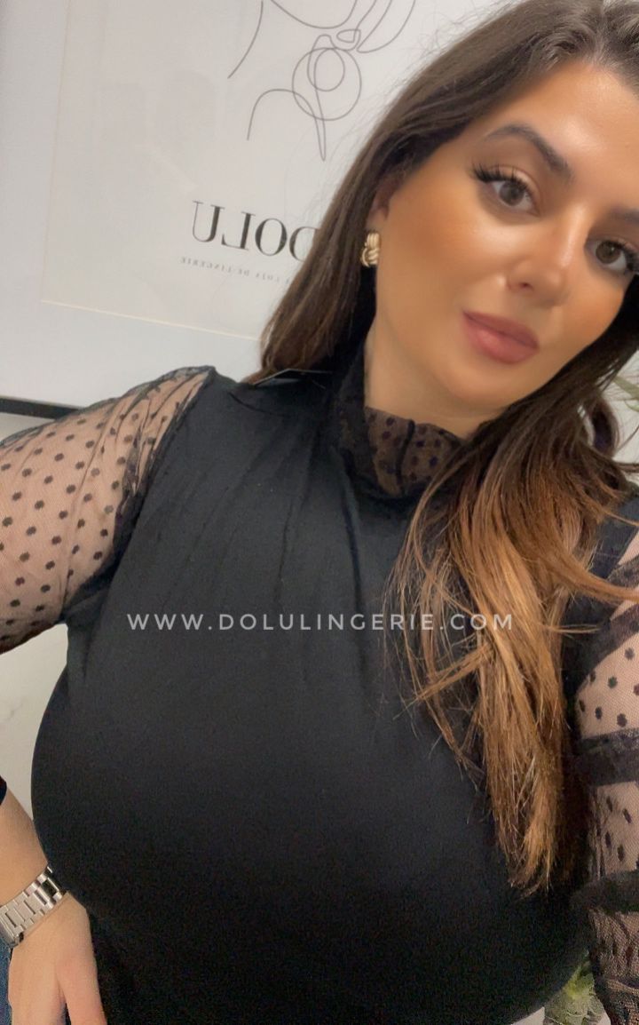 Camisola com Gola e Tule com Bolinhas