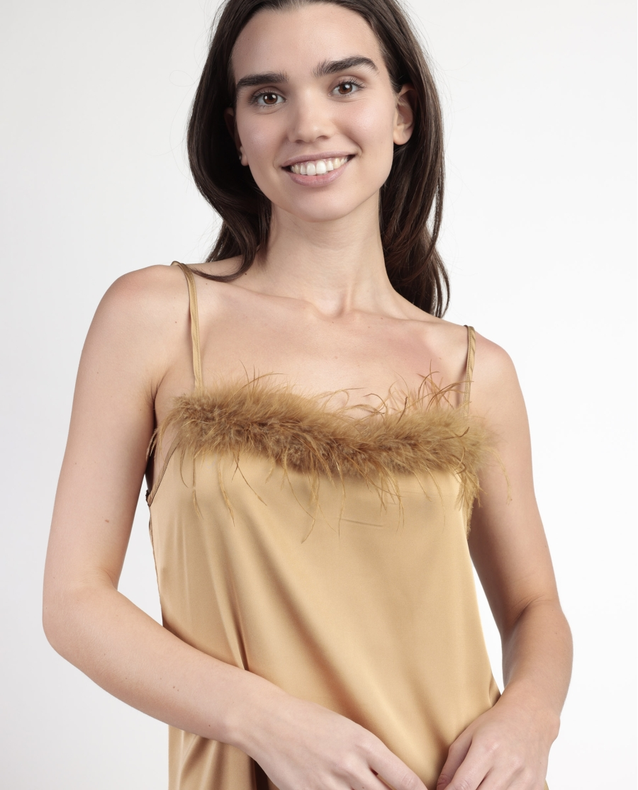 Camisa em Cetim com Plumas Dourada