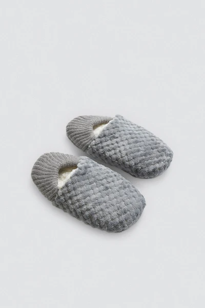 Meia Pantufa Antiderrapante com Pêlo