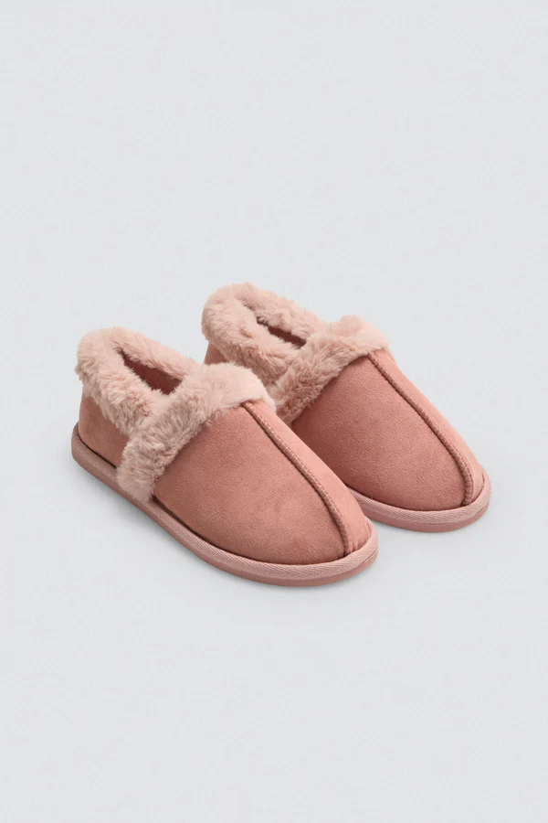 Pantufa de Senhora com Pêlo Rosa