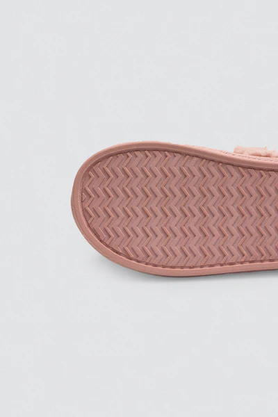Pantufa de Senhora com Pêlo Rosa