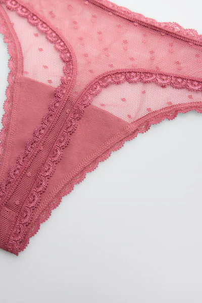 String Rendada Pintas